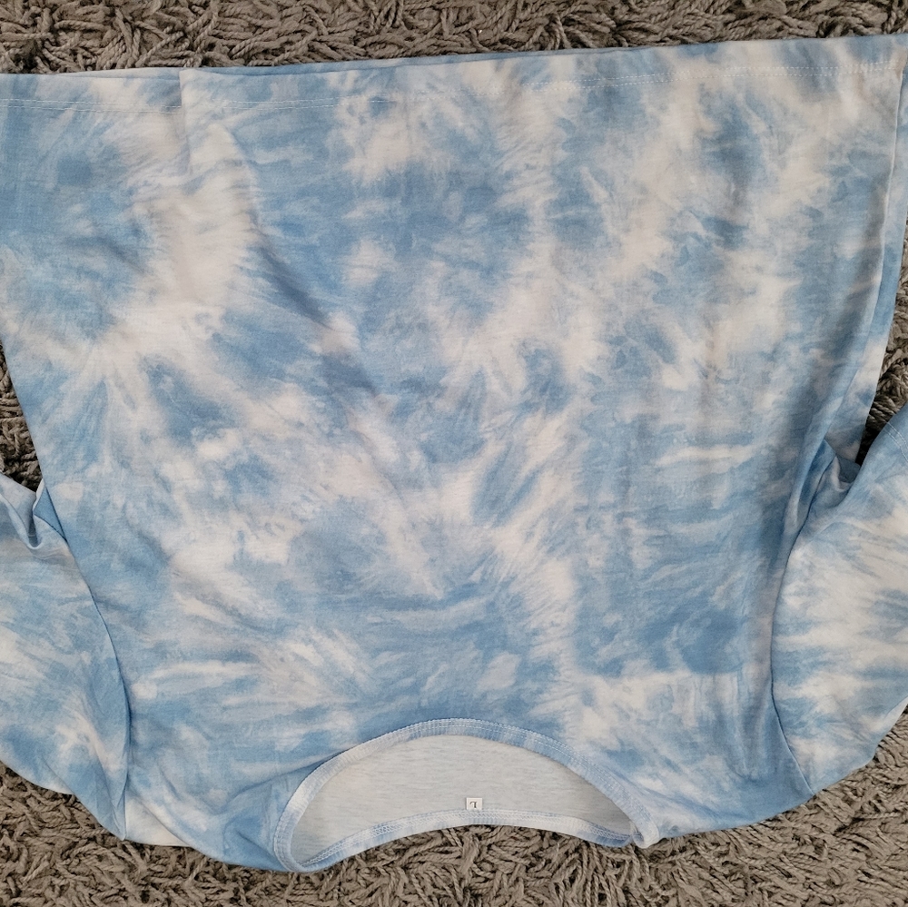 Blue tie dye crop top